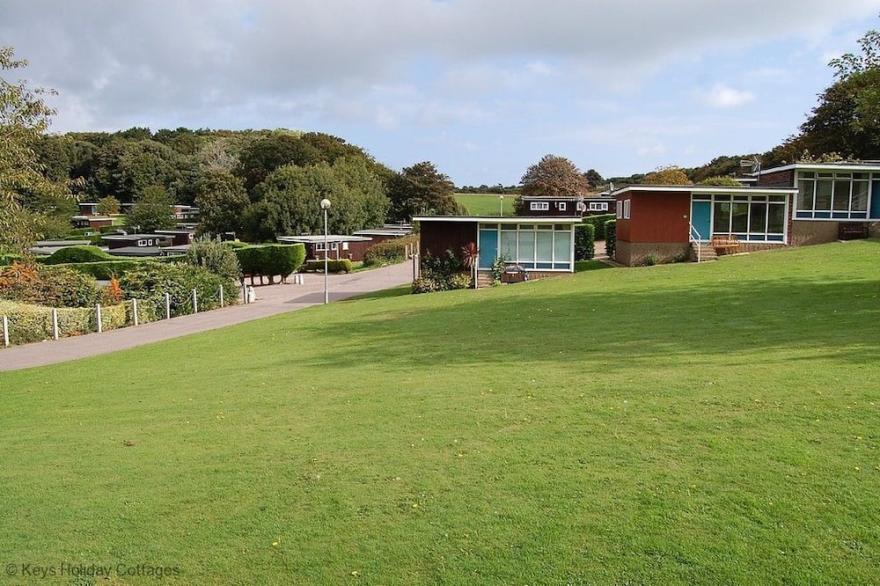 48 Kings Chalet Park  -  a holiday chalet that sleeps 4 guests  in 2 bedrooms