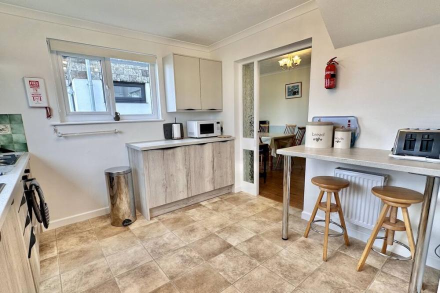 1 Netherton Road Ideal base for a family holiday in Padstow with parking