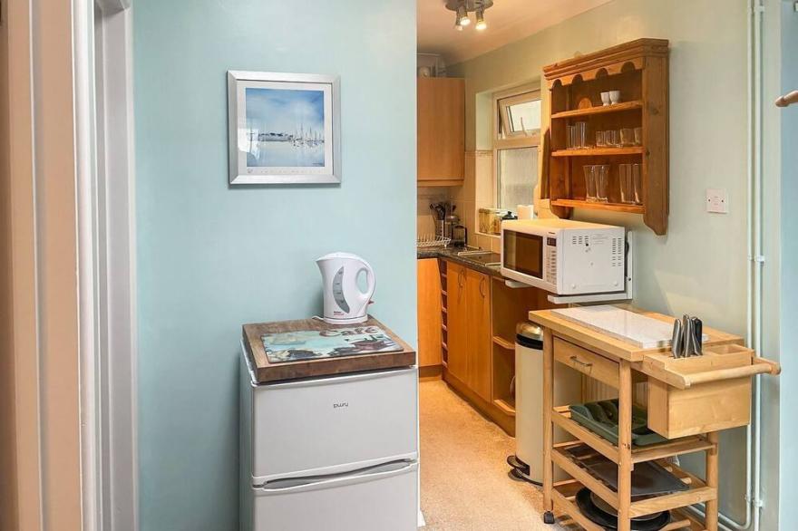 1 bedroom accommodation in Beacon Hill, Poole