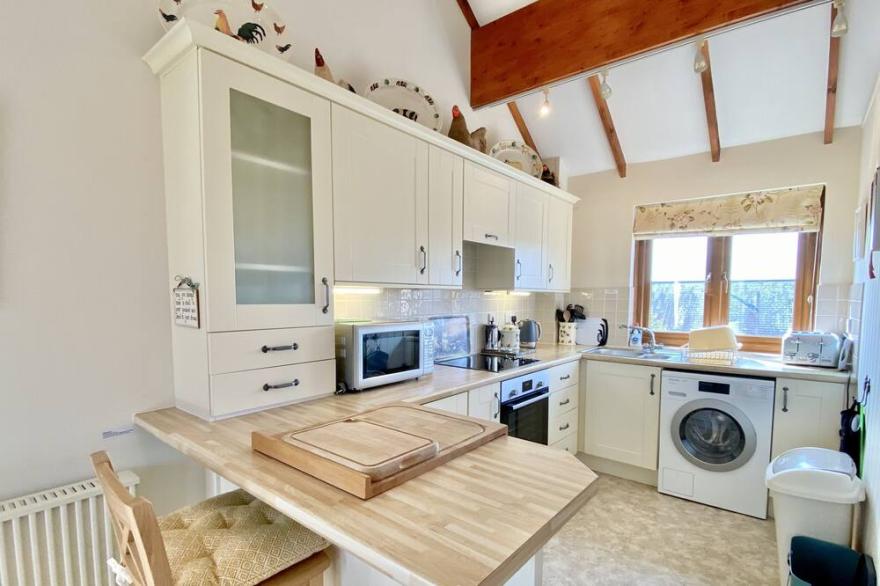 Wharf Cottage - Padstow pet friendly with parking