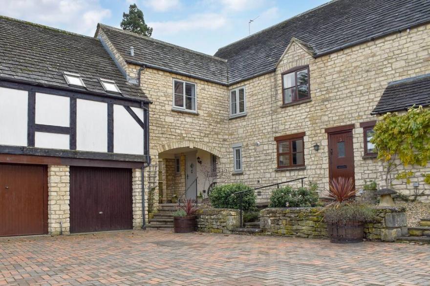 2 bedroom accommodation in Cheltenham