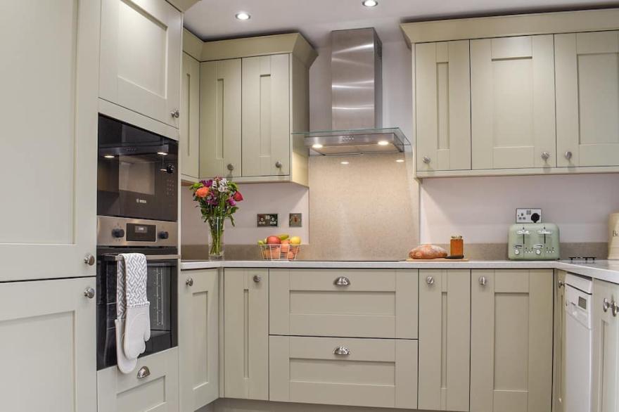 2 bedroom accommodation in Cheltenham