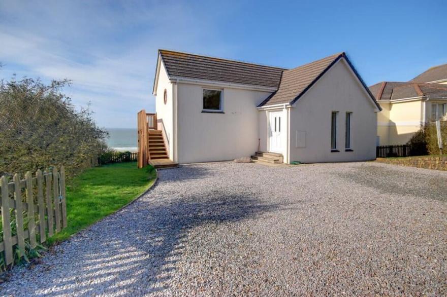 Putsborough Cottage - Three Bedroom House, Sleeps 6