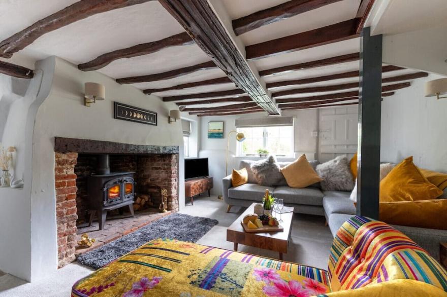 Pike Cottage - Two Bedroom House, Sleeps 4