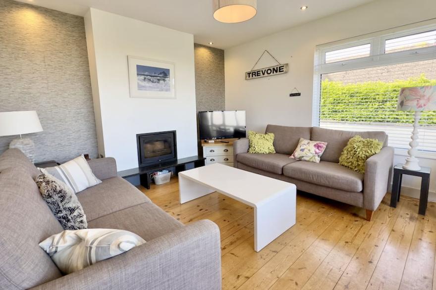 Single storey Holiday Home with detached double  annexe, In Trevone, Padstow