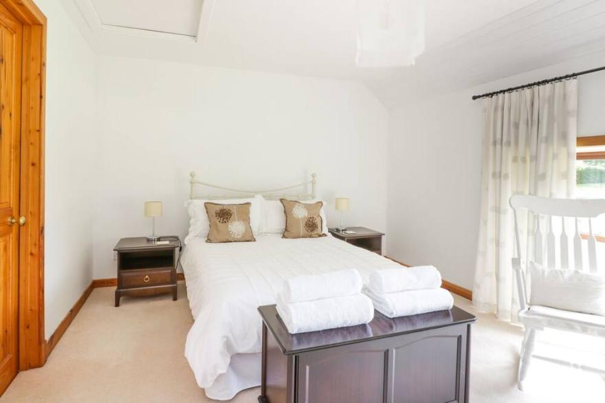 CARDEAN MILL, pet friendly, character holiday cottage in Blairgowrie