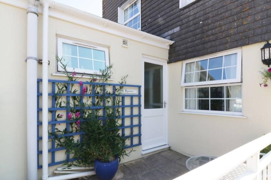KYNANCE, family friendly, with a garden in Mullion