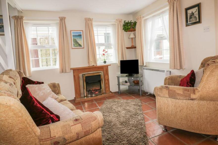 KYNANCE, family friendly, with a garden in Mullion