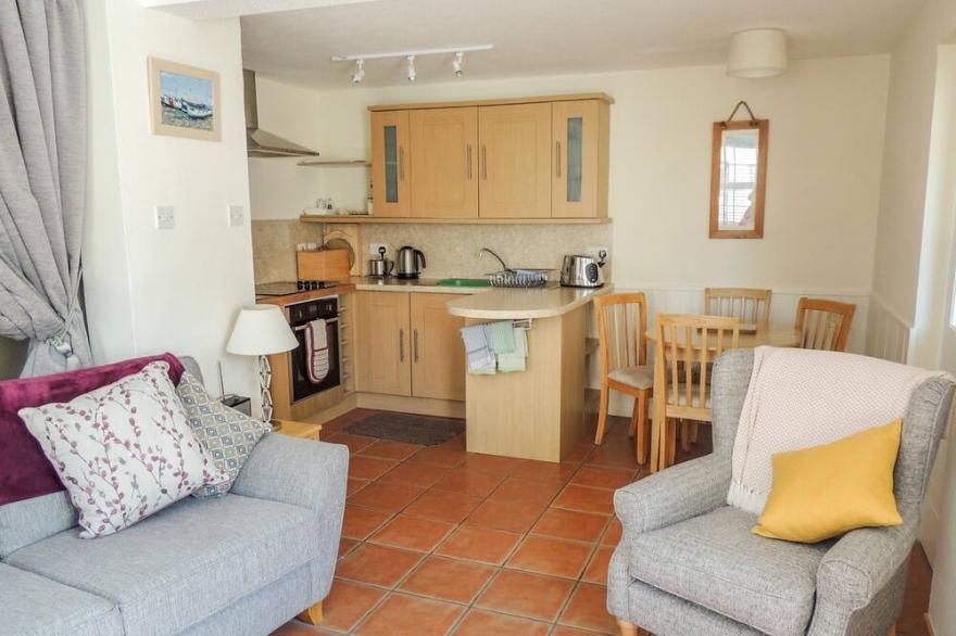KENNACK, family friendly, with a garden in Mullion