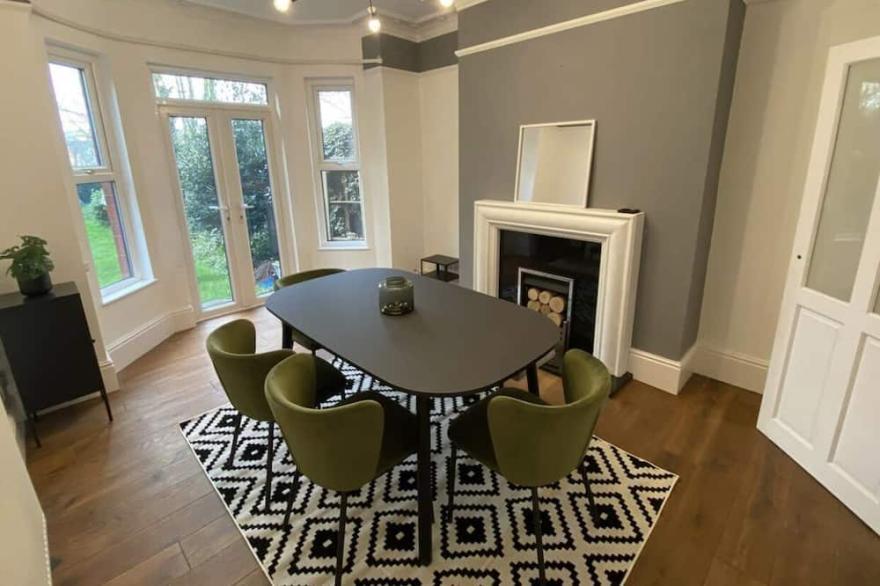 Fabulous 4 Bedroom Home in Manchester