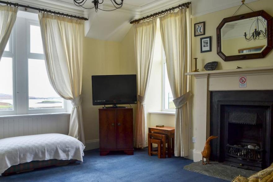 5 bedroom accommodation in Lochmaddy