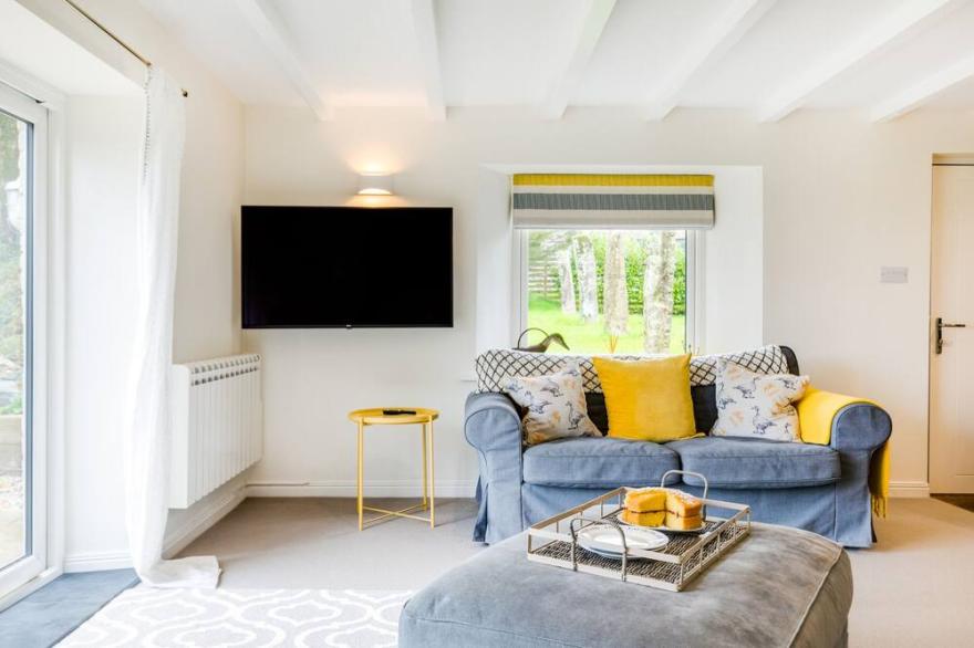 GOOSE COTTAGE - WITHIN THE HELLAND BARTON FARM COLLECTION in Delabole