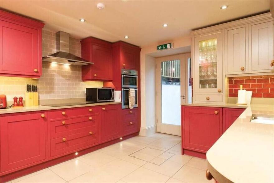 ARCHIE'S, pet friendly, with a garden in Ambleside