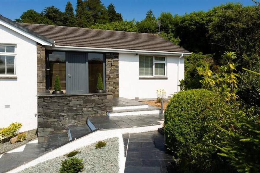 LAURON'S VIEW, family friendly in Bowness-On-Windermere