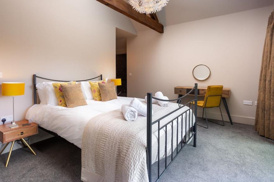 TAKE FIVE, pet friendly, with a garden in Ambleside