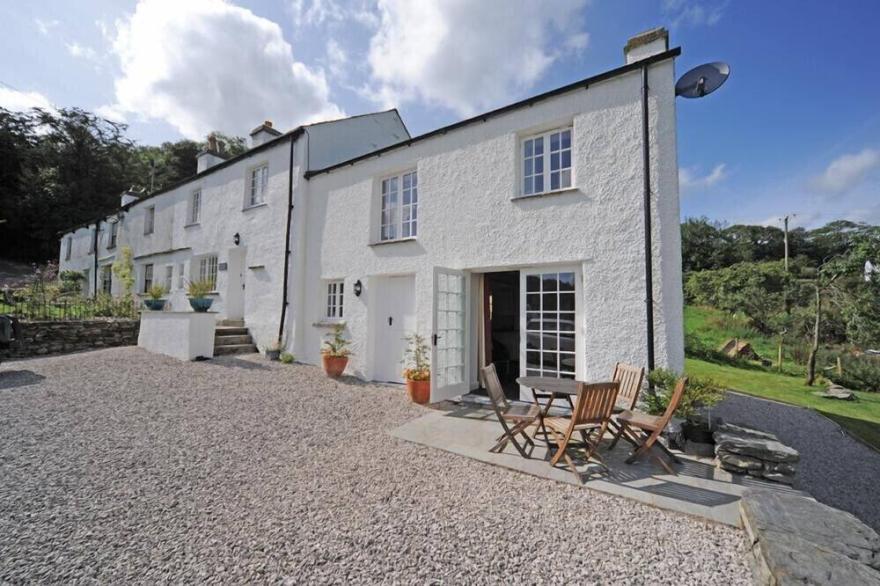 GREAT HARTBARROW FARM COTTAGE, pet friendly in Bowland Bridge