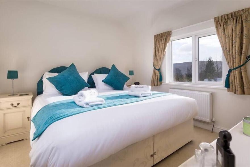 DOW CRAG HOUSE, pet friendly, with open fire in Coniston