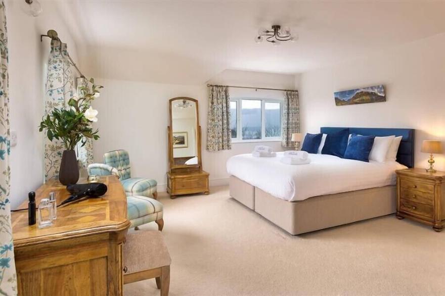 DOW CRAG HOUSE, pet friendly, with open fire in Coniston