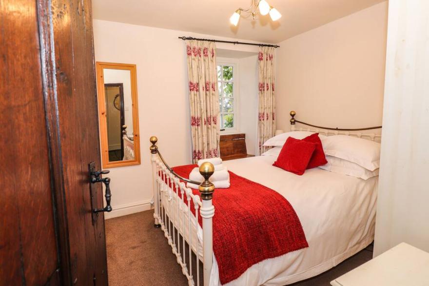 GARA GARTHE, pet friendly, with open fire in Troutbeck