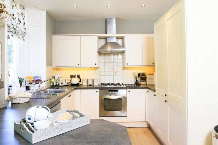 RIVER LODGE, pet friendly, with a garden in Ambleside