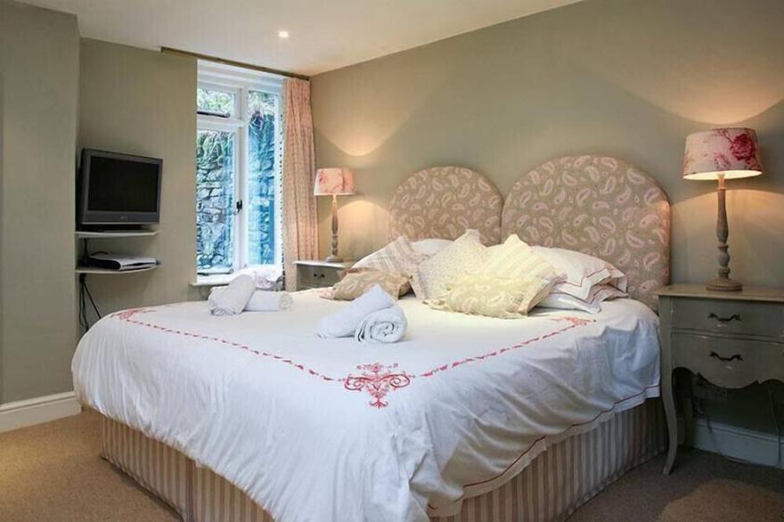 RIVER LODGE, pet friendly, with a garden in Ambleside