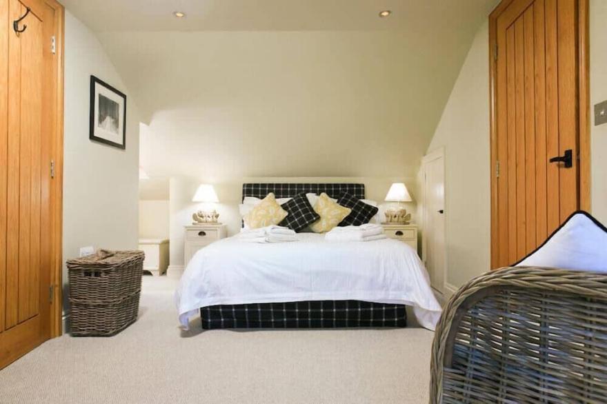 RIVER LODGE, pet friendly, with a garden in Ambleside