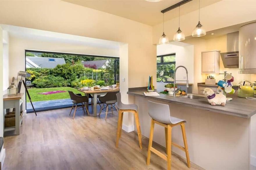 GREENGARTH, pet friendly, with open fire in Keswick
