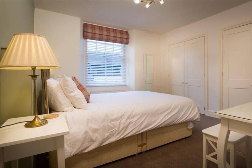 ORREST RANGE, family friendly, with open fire in Windermere