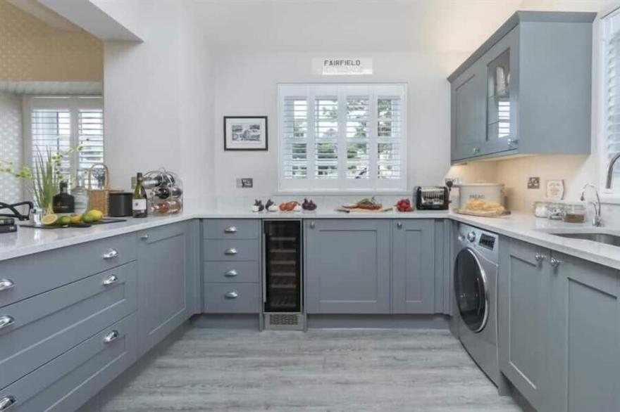 OLD AMBLESIDE HOUSE, family friendly, with open fire in Ambleside