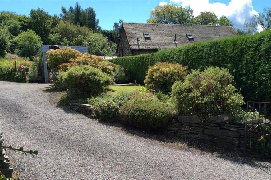 BYWAYS, family friendly, with open fire in Ambleside