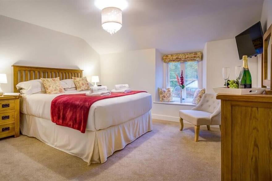 BYWAYS, family friendly, with open fire in Ambleside