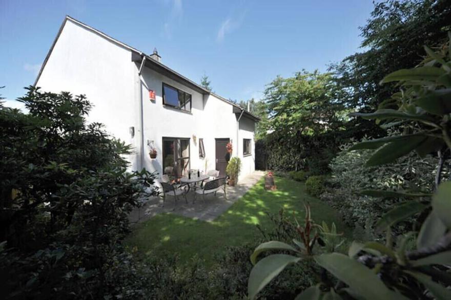 FAIRHAVEN, family friendly, with a garden in Bowness-On-Windermere