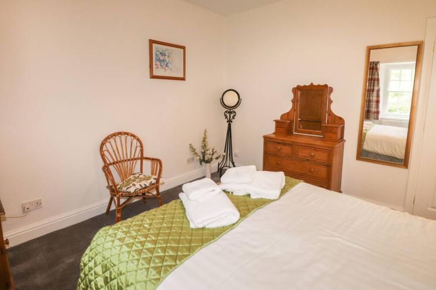 MILLERBECK, family friendly, with open fire in Ambleside