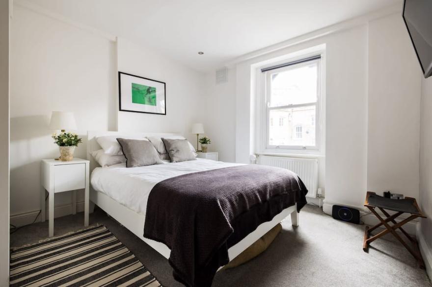 Modern Duplex near Oxford Street