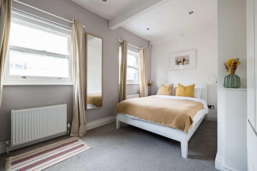 Modern Duplex near Oxford Street