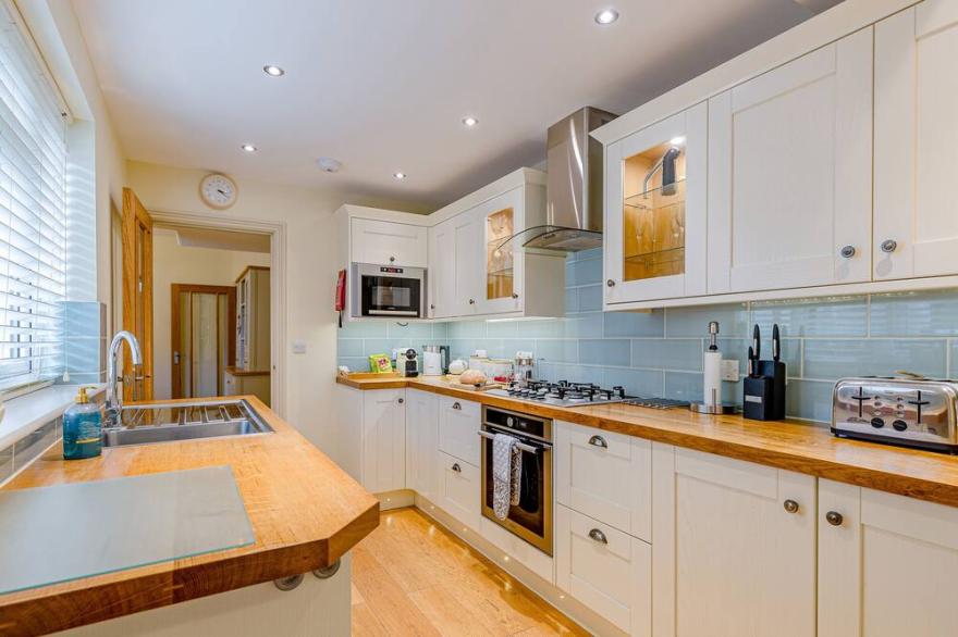OAK HOUSE, family friendly, luxury holiday cottage in Keswick