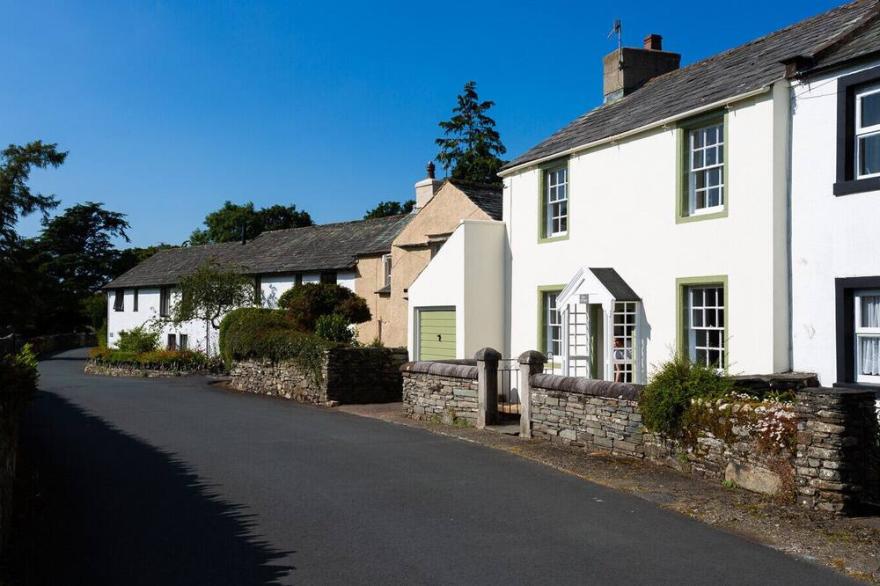 KENT COTTAGE, family friendly, with open fire in Cockermouth