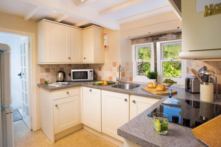 KENT COTTAGE, family friendly, with open fire in Cockermouth