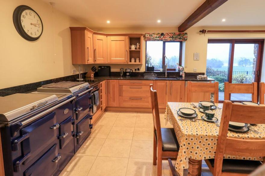 LOW HOUSE, with open fire in Penrith