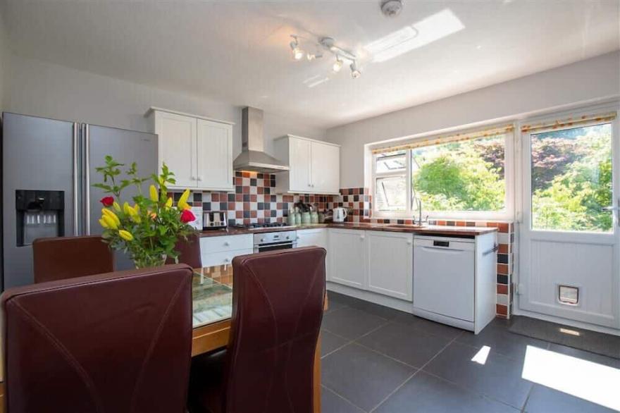 GREENWAYS, pet friendly, with a garden in Ambleside