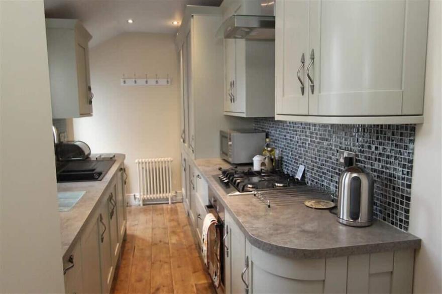 BOWMAN COTTAGE, family friendly, with open fire in Ambleside