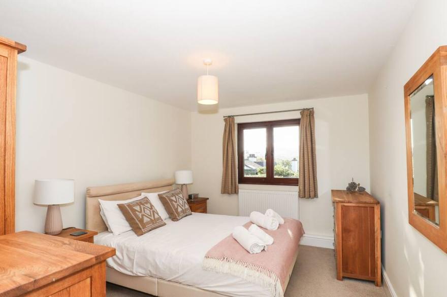 GARDEN HOUSE, family friendly, with open fire in Ambleside