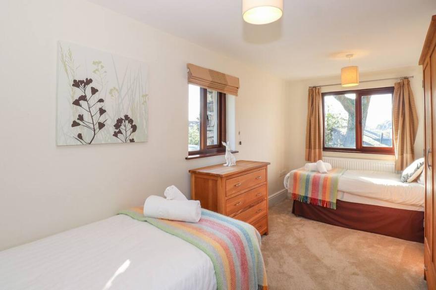 GARDEN HOUSE, family friendly, with open fire in Ambleside