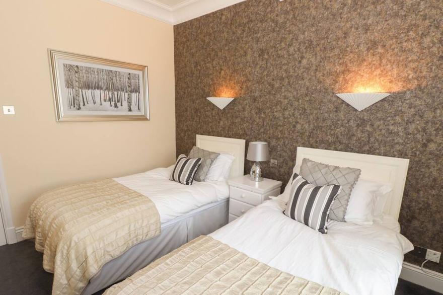 ROMNEY GRANGE, family friendly, luxury holiday cottage in Ambleside