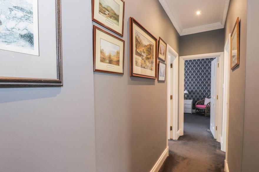 ROMNEY GRANGE, family friendly, luxury holiday cottage in Ambleside