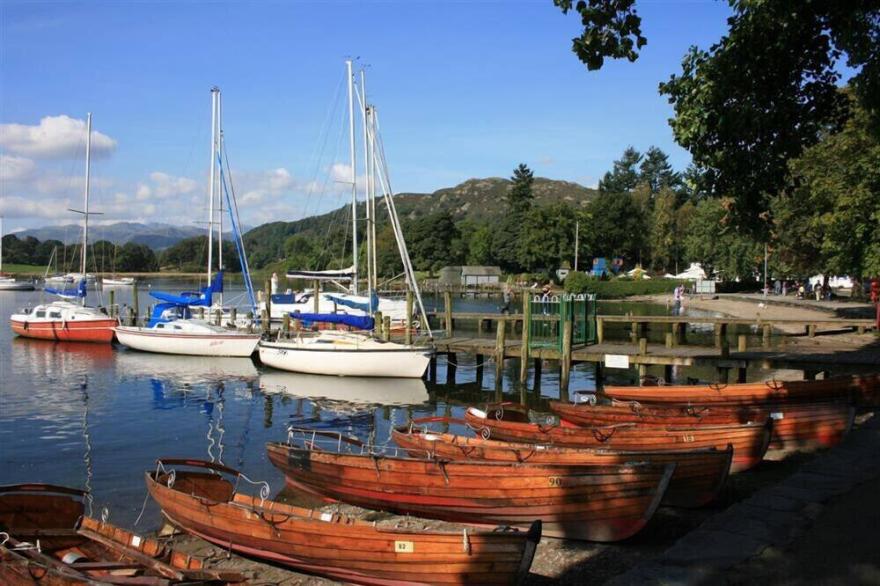 STRIDING HOME, family friendly, with open fire in Ambleside