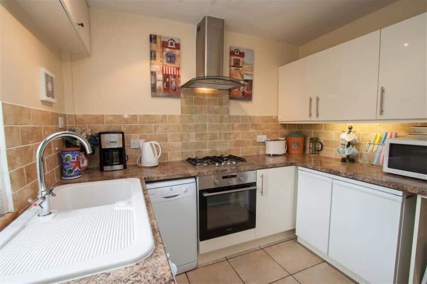 HONEYPOT COTTAGE, family friendly in Ambleside