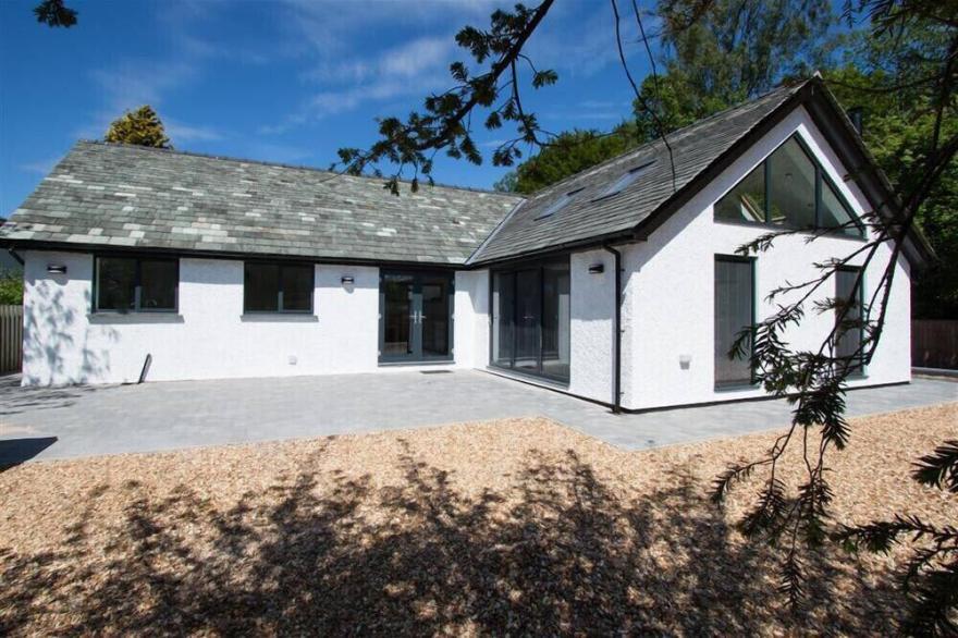 BECKFOOT, family friendly, luxury holiday cottage in Ambleside