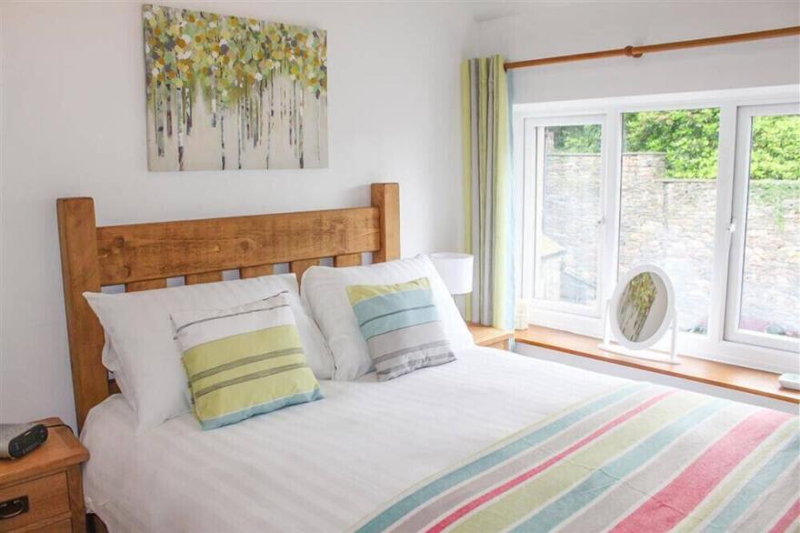 FOUR SEASONS COTTAGE in Ambleside