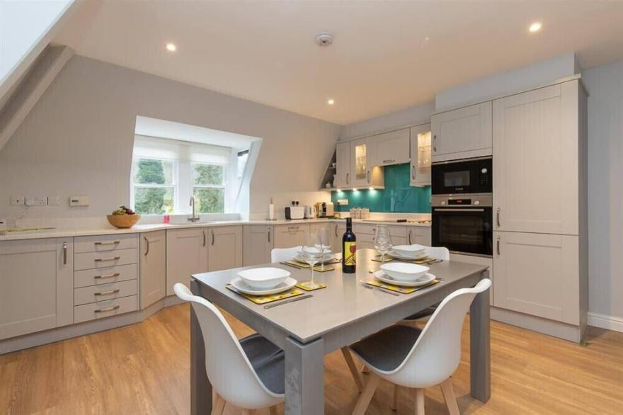 WINDERMERE SUITE, family friendly, with open fire in Ambleside
